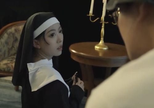 Sau 10 năm lạc lối, thầy giáo cuồng dâm vẫn không chịu buông tha tôi